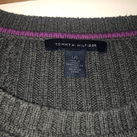 Tommy Hilfiger sweater - Picture 2 of 3